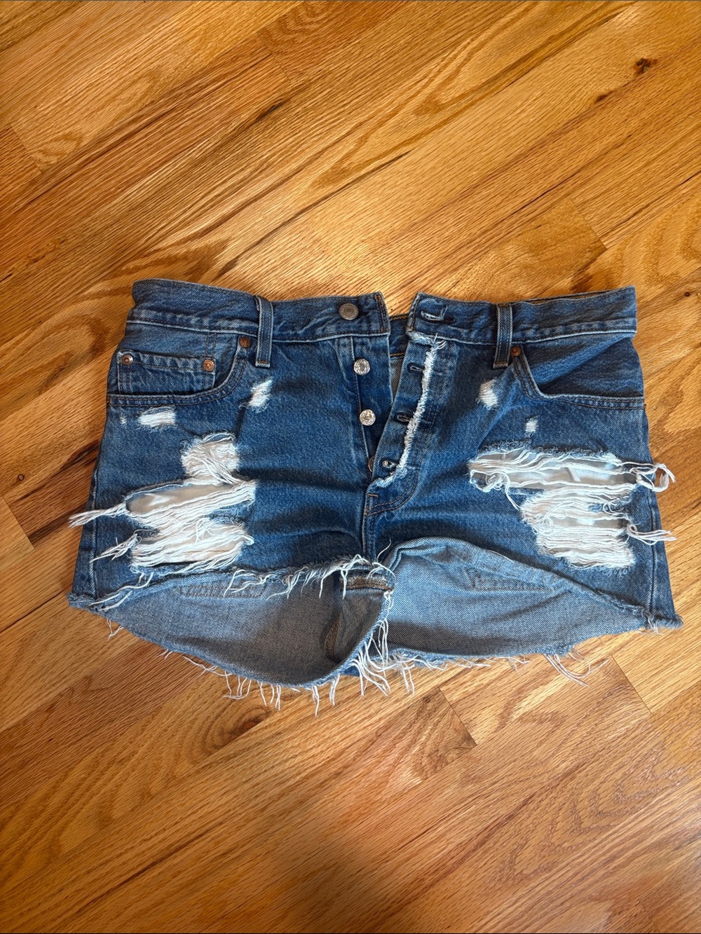 LEVIS High-Rise Distressed Denim Shorts - Dark Blue